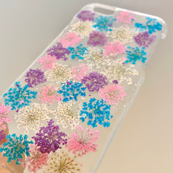 【全機種対応】カラフルな雪の結晶...❤︎押し花スマホケース..全ての機種対応しております。 2枚目の画像