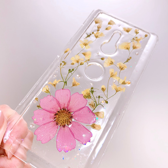 【全機種対応】コスモスとかすみ草❤︎押し花スマホカバー❤︎iPhone Android らくらくフォンなどすべての機種 2枚目の画像