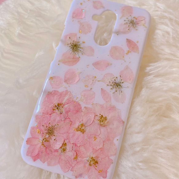 【全機種対応】押し花ケース♡ホワイトベースの春ピンク♡iPhone新機種からXperia GALAXYらくらくフォンなお 2枚目の画像