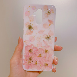 【全機種対応】押し花ケース♡ホワイトベースの春ピンク♡iPhone新機種からXperia GALAXYらくらくフォンなお 6枚目の画像