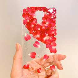 【全機種対応】押し花スマホケース♡ハートの花びら♡iPhone新機種やXperiaらくらくフォンAndroidすべて 5枚目の画像