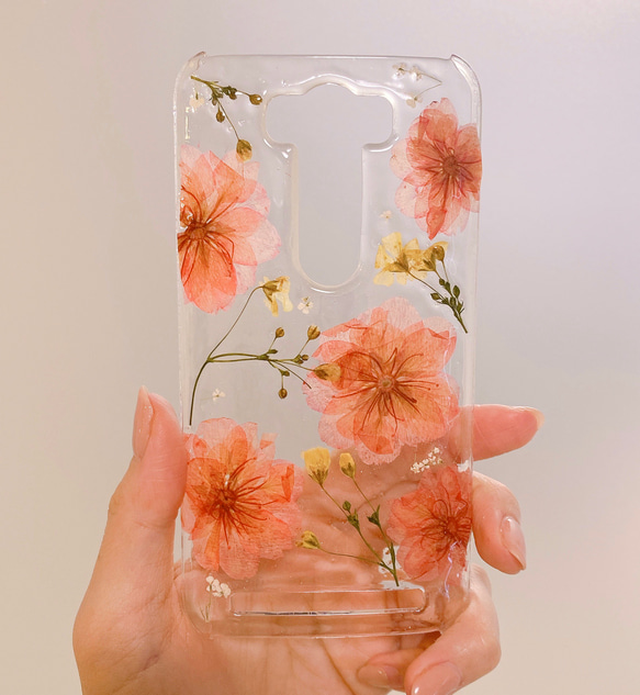 【全機種対応】桜とかすみ草の押し花スマホケース♡iPhone，Androidなどすべて対応できます。 4枚目の画像