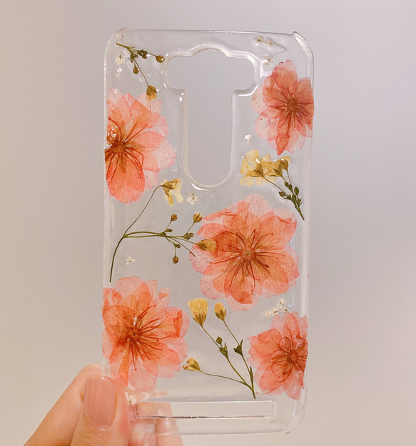 【全機種対応】桜とかすみ草の押し花スマホケース♡iPhone，Androidなどすべて対応できます。 6枚目の画像