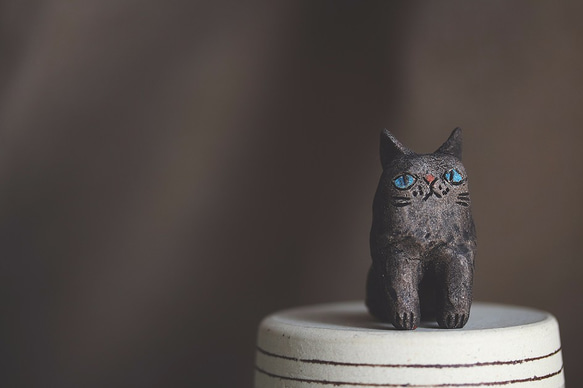 青い瞳の黒猫【猫_140】 4枚目の画像
