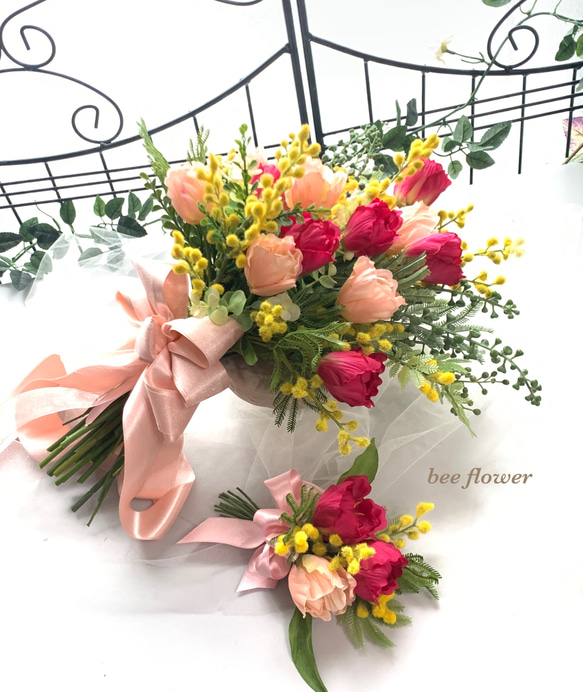 春香るクラッチブーケ〜tulip&mimosa〜 2枚目の画像