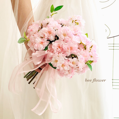 八重桜のクラッチブーケ&ブートニア〜fuwari pink〜【送料無料 八重桜のクラッチブーケ&ブートニア〜fuwari pink〜【送料無料