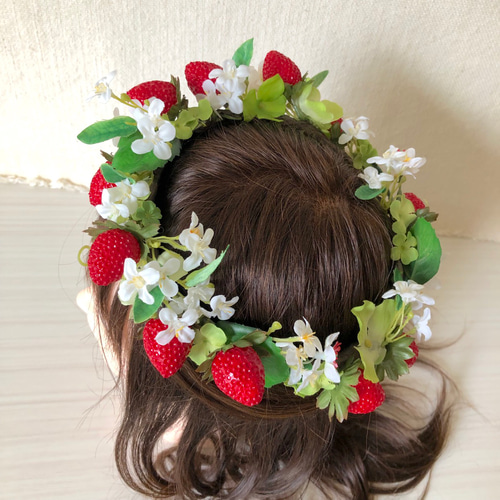 送料無料、ブーケスタンド付き】Mさまのいちごのハッピーブーケと花冠 