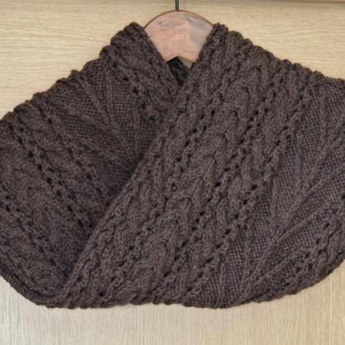 ケーブル編みのスヌード＊チャコールブラウン＊ スヌード cat tail