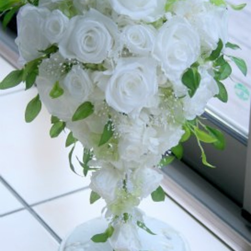 □送料無料□プロの作るプリザーブドフラワーのキャスケードブーケ  