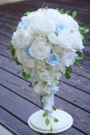 ■送料無料■プロの作るプリザーブドフラワーのティアドロップブーケ