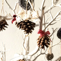 クリスマスツリの飾り オーナメント　松ぼっくり　３個セット　X'mas  Decoration Pine Cone 2枚目の画像