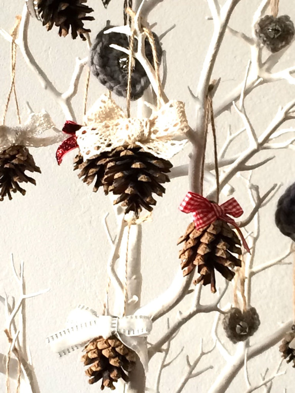 クリスマスツリの飾り オーナメント　松ぼっくり　３個セット　X'mas  Decoration Pine Cone 2枚目の画像