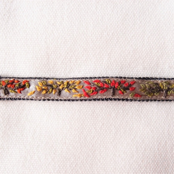 手刺繍　猫首輪　コッツウォルズの秋 2枚目の画像