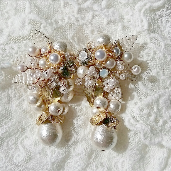 【再販3】Beads flower × cottonpearl チタンピアス 2枚目の画像