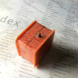 リングボックス　コーラルオレンジのセルロイド　指輪ケース　英国 8枚目の画像