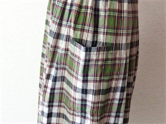 マドラスチェックのスカートみたいなワイドパンツ 3枚目の画像
