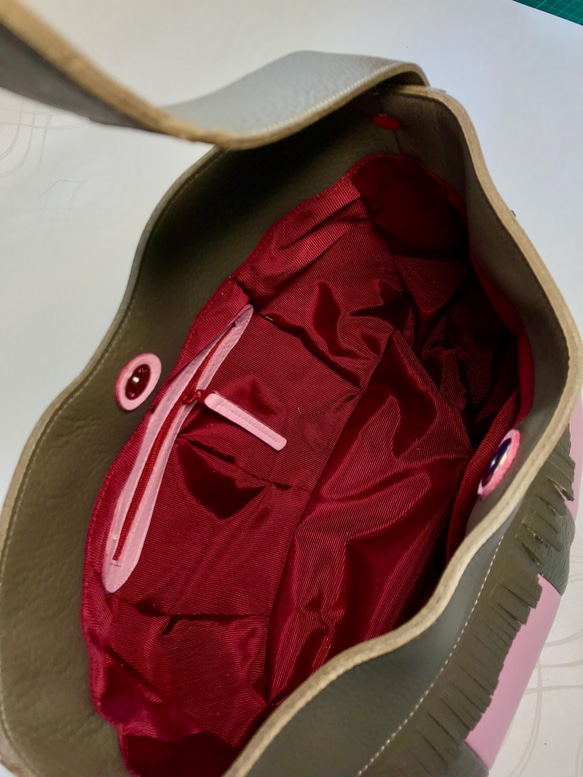 アナナス　オペラモーヴ＆レドグレイ 　革２wayショルダーバッグ　斜めがけバッグ 5枚目の画像