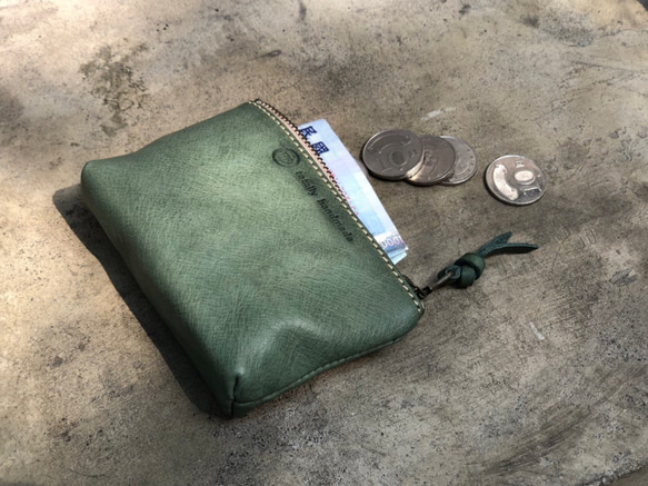 胖胖包  零錢包 收納包 卡片包 義大利祖母綠植鞣革製 第3張的照片