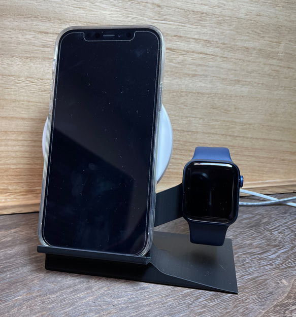 【受注生産】【送料無料】充電スマホ&Apple Watchスタンド 2枚目の画像