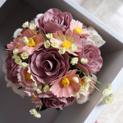 ストリーム布手作りの布の花屋 - 手作りの造花（布）、ピンクのバラと紫のコスモス織り交ぜロマンチックな愛、恋人、贈り物、屋外の写 2枚目の画像