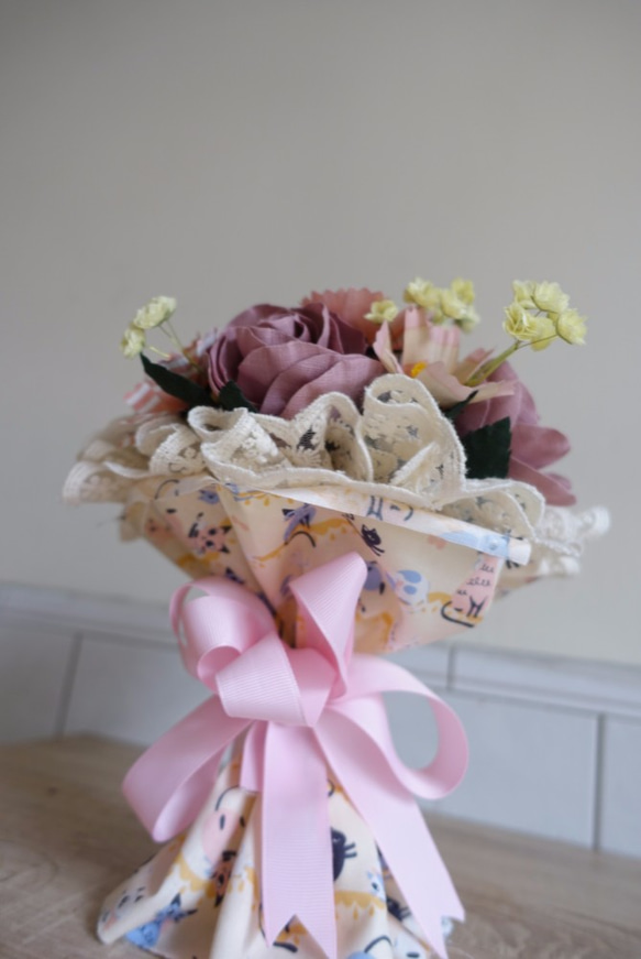 ストリーム布手作りの布の花屋 - 手作りの造花（布）、ピンクのバラと紫のコスモス織り交ぜロマンチックな愛、恋人、贈り物、屋外の写 6枚目の画像