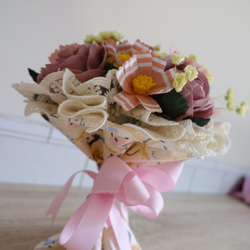 ストリーム布手作りの布の花屋 - 手作りの造花（布）、ピンクのバラと紫のコスモス織り交ぜロマンチックな愛、恋人、贈り物、屋外の写 7枚目の画像
