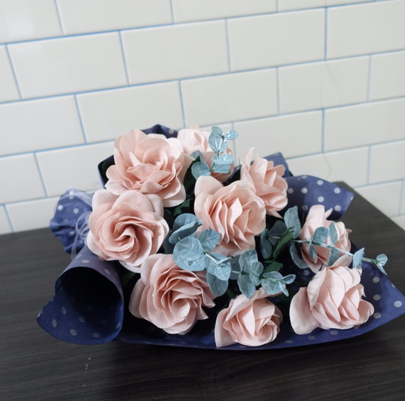 布澗手作布花坊-鐵達尼玫瑰的粉紅情懷,玫瑰花束 第5張的照片