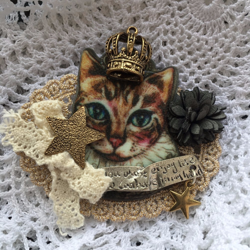動物ハンドメイド2016』ネコの王子様ブローチ キュートすぎる 