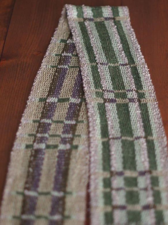 手織り　昼夜織り　コットンマフラー（緑） 3枚目の画像