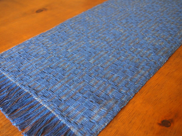 手織りの敷物　模様織（紺・茶） 4枚目の画像