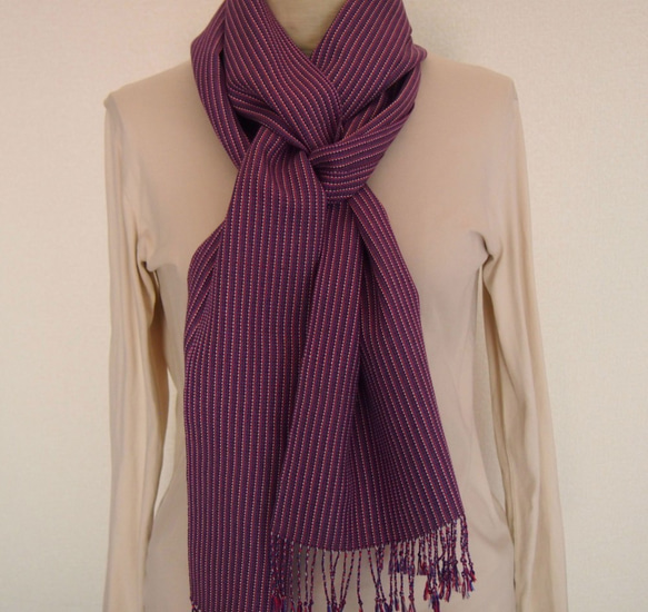 “淡紫色”手工編織真絲披肩 第5張的照片