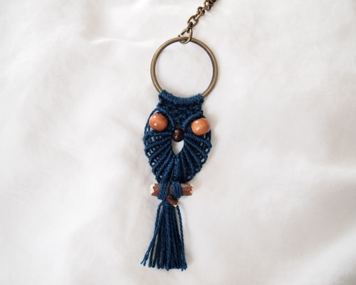 NO.376『マクラメキーホルダー・ふくろう』 NO.376『マクラメキーホルダー・ふくろう』