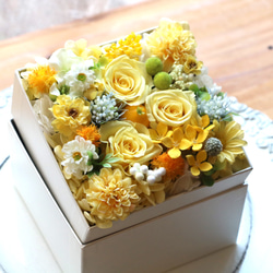 プリザーブドフラワー♥アレンジメント♥ イエロー♥ビタミン♥ボックス♥カゴ♥退職 プリザーブドフラワー♥アレンジメント♥ イエロー♥ビタミン