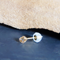 18金 ハーキマーダイヤモンドのスタッドピアス 片方一つ 3枚目の画像