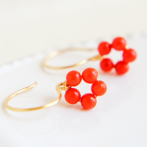 18金日本産本赤珊瑚ピアス 楽天市場】≪ブラックフライデー15％OFF≫ 日本産血赤珊瑚K18フック