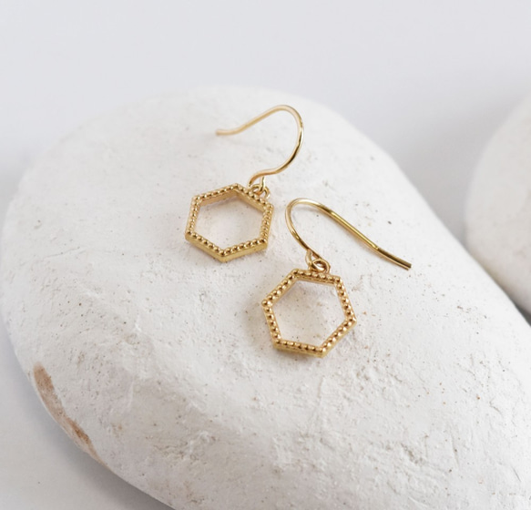 オカベマキコ しゃぼんの実 ピアス オカベマキコ しゃぼんの実 ピアス