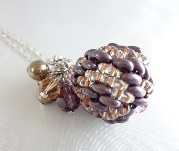 purple necklace 1枚目の画像