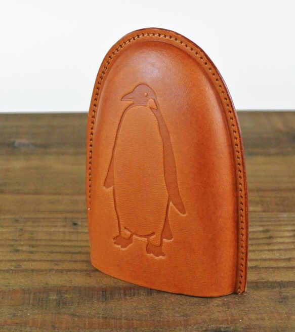 ペンギン　牛革のキーケース（ライトブラウン） 1枚目の画像
