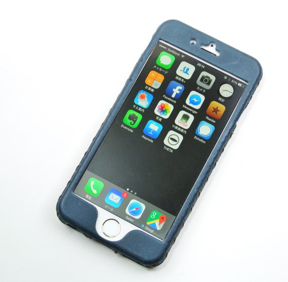 iPhone６用　革ケース（七宝柄、ダークブルー） 2枚目の画像