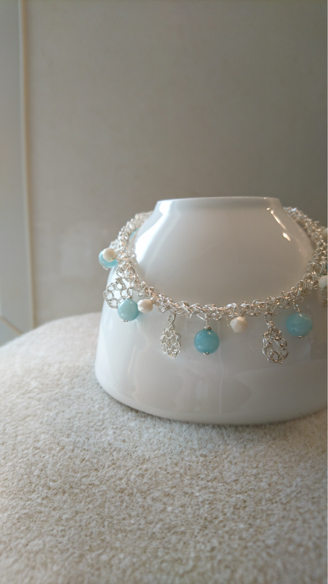 モチーフとラリマーのブレスレット