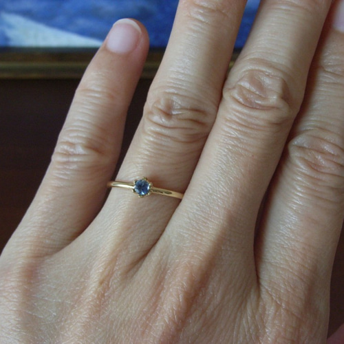 K18 3mmライトブルーサファイアリング 指輪・リング フラワーストーン