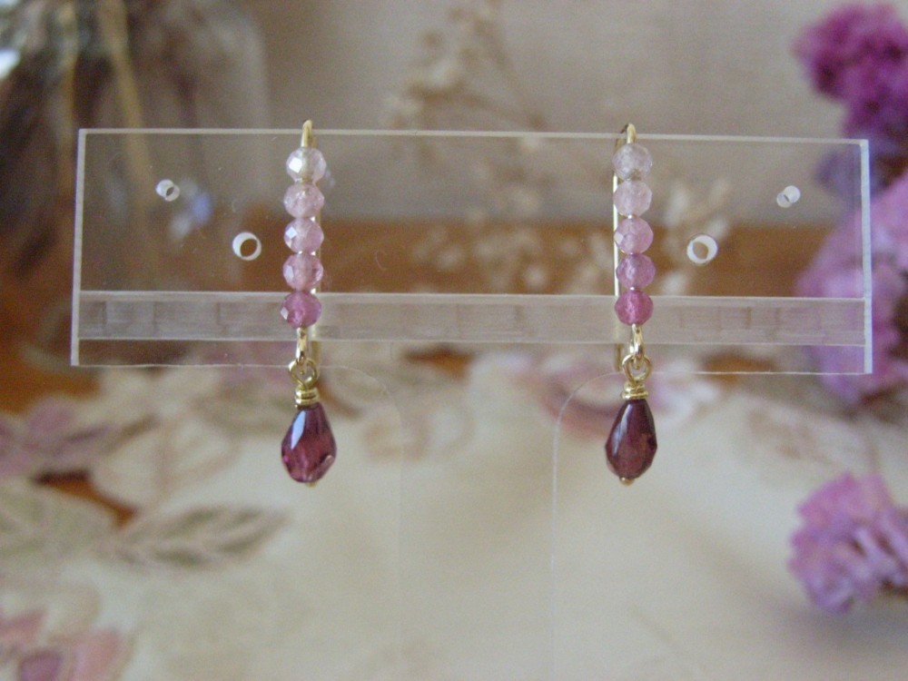 K18トルマリングラデーションピアス（ピンク）