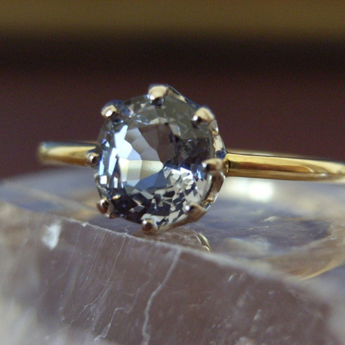 K18YG/WGグレーイッシュスピネルリング 指輪・リング フラワー