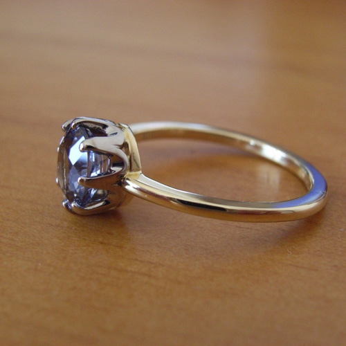 K18YG/WGグレーイッシュスピネルリング 指輪・リング フラワー