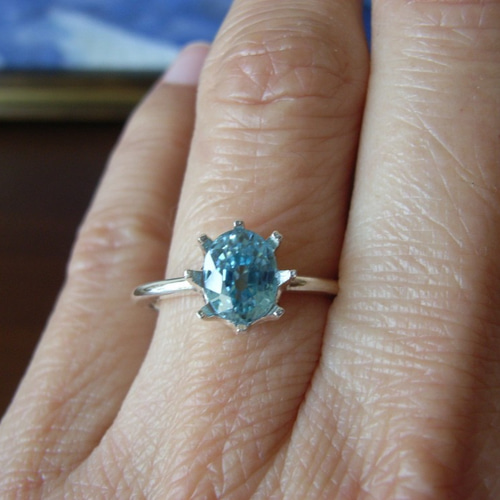 リング　ブルージルコン　アクセサリー　ジュエリー　宝石　指輪 ブルージルコン 18.3ct ダイヤモンド 0.6ct ホワイトゴールド