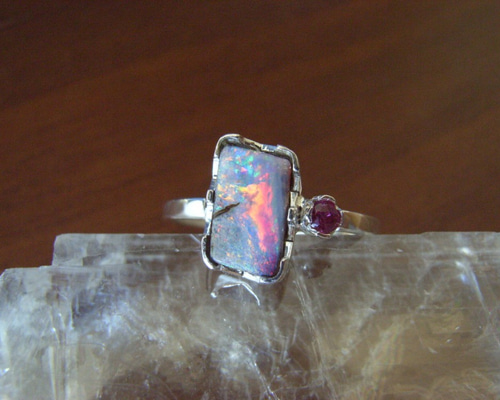 SV・赤系ボルダーオパールリング 指輪・リング フラワーストーン