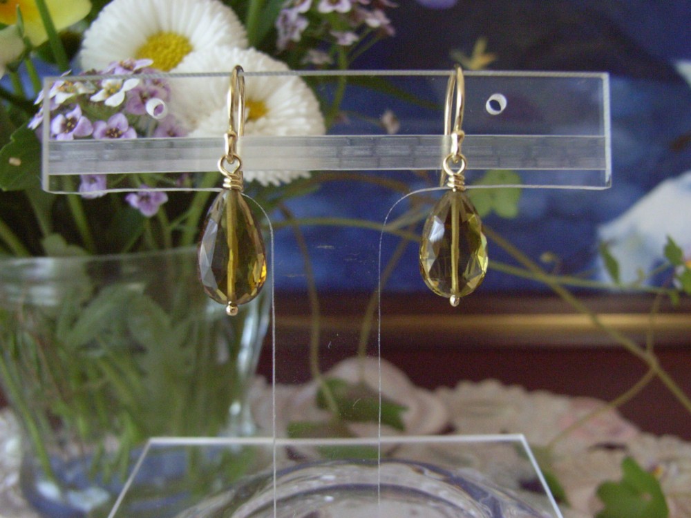 K18イエローブラウントルマリンピアス