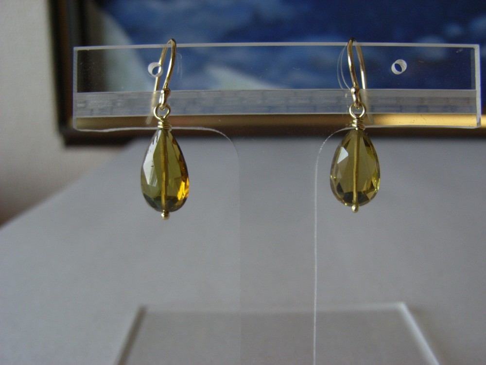 K18イエローブラウントルマリンピアス