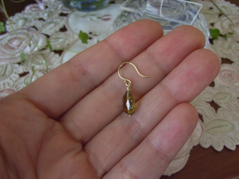 K18イエローブラウントルマリンピアス