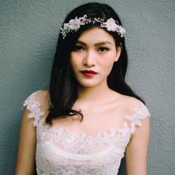 Swarovski crystals and silk flowers bridal headpiece 2枚目の画像